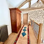 Exclusive Guest Wing Of 14Th-Century Manor With Pool & Panoramic Views *