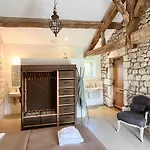 Prázdninový dům Exclusive Guest Wing Of 14Th-Century Manor With Pool & Panoramic Views *
