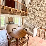 Exclusive Guest Wing Of 14Th-Century Manor With Pool & Panoramic Views Prázdninový dům Auradou