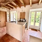 Exclusive Guest Wing Of 14Th-Century Manor With Pool & Panoramic Views Auradou