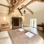 Prázdninový dům Exclusive Guest Wing Of 14Th-Century Manor With Pool & Panoramic Views