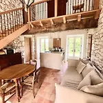 Exclusive Guest Wing Of 14Th-Century Manor With Pool & Panoramic Views *