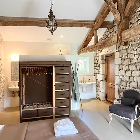 Prázdninový dům Exclusive Guest Wing Of 14th-century Manor With Pool & Panoramic Views *
