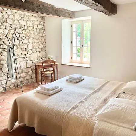 Exclusive Guest Wing Of 14th-century Manor With Pool & Panoramic Views Prázdninový dům