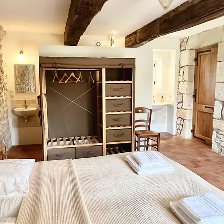 Exclusive Guest Wing Of 14th-century Manor With Pool & Panoramic Views
