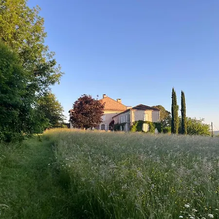 Exclusive Guest Wing Of 14Th-Century Manor With Pool & Panoramic Views