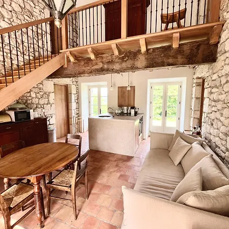 Exclusive Guest Wing Of 14th-century Manor With Pool & Panoramic Views *