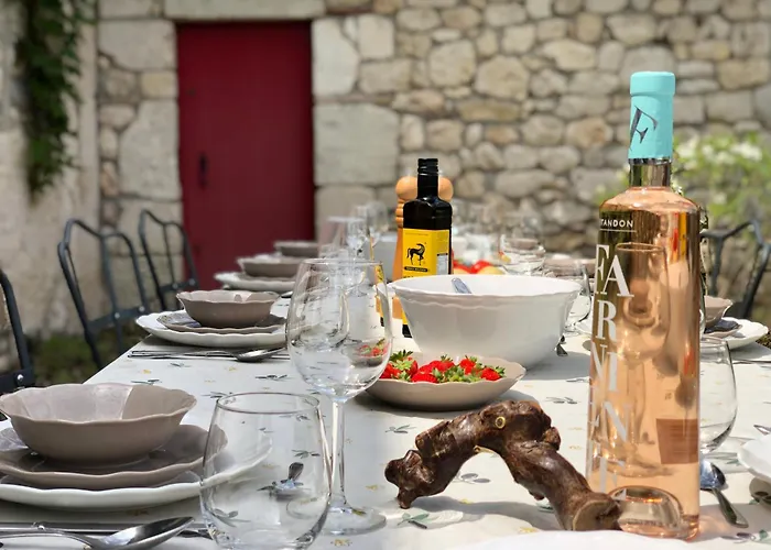 Landhuis, Oneindig Uitzicht, 30ha Land, Prive Zwembad * Auradou